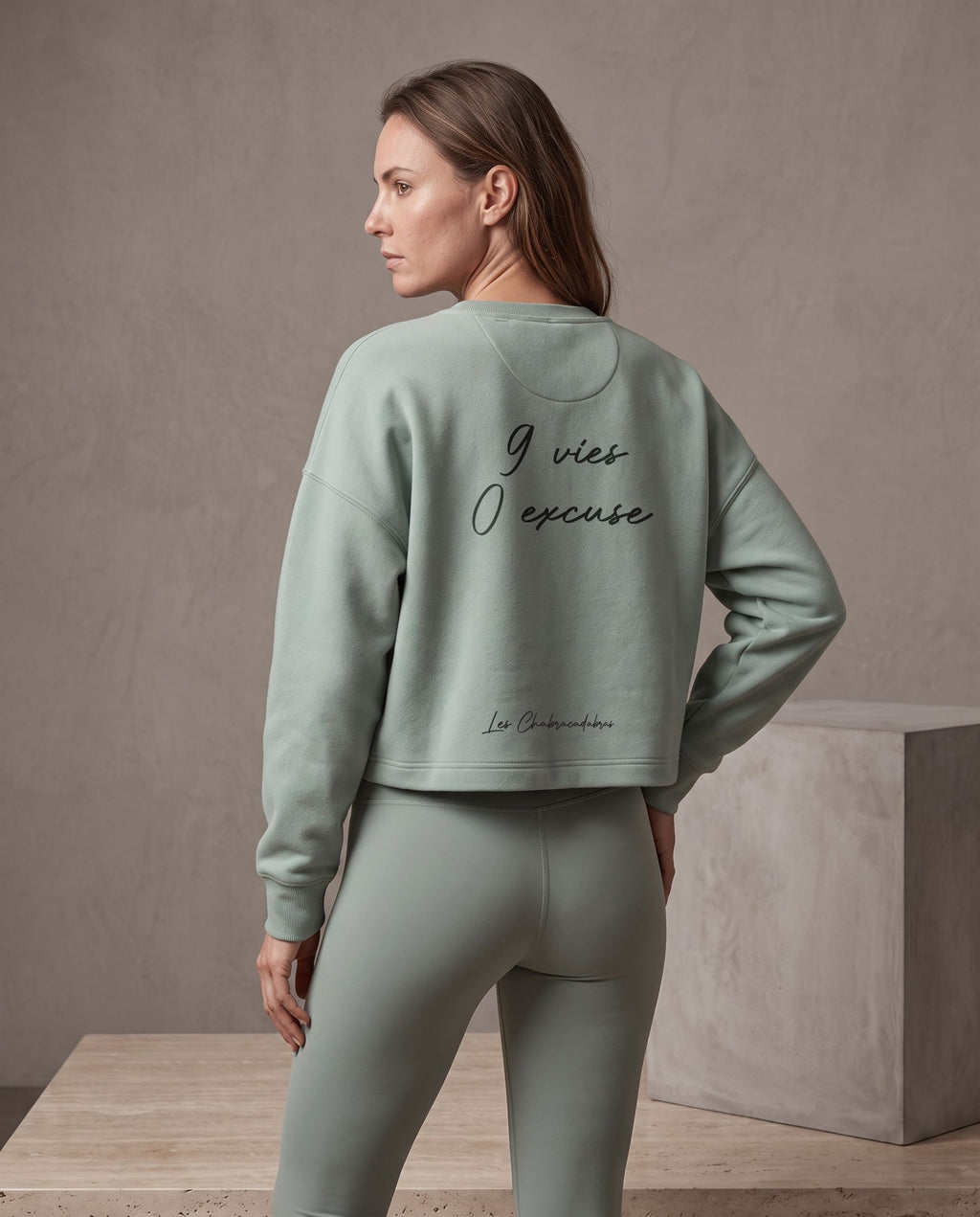 Sweat femme oversize court col rond à manches longues – coton 270 g