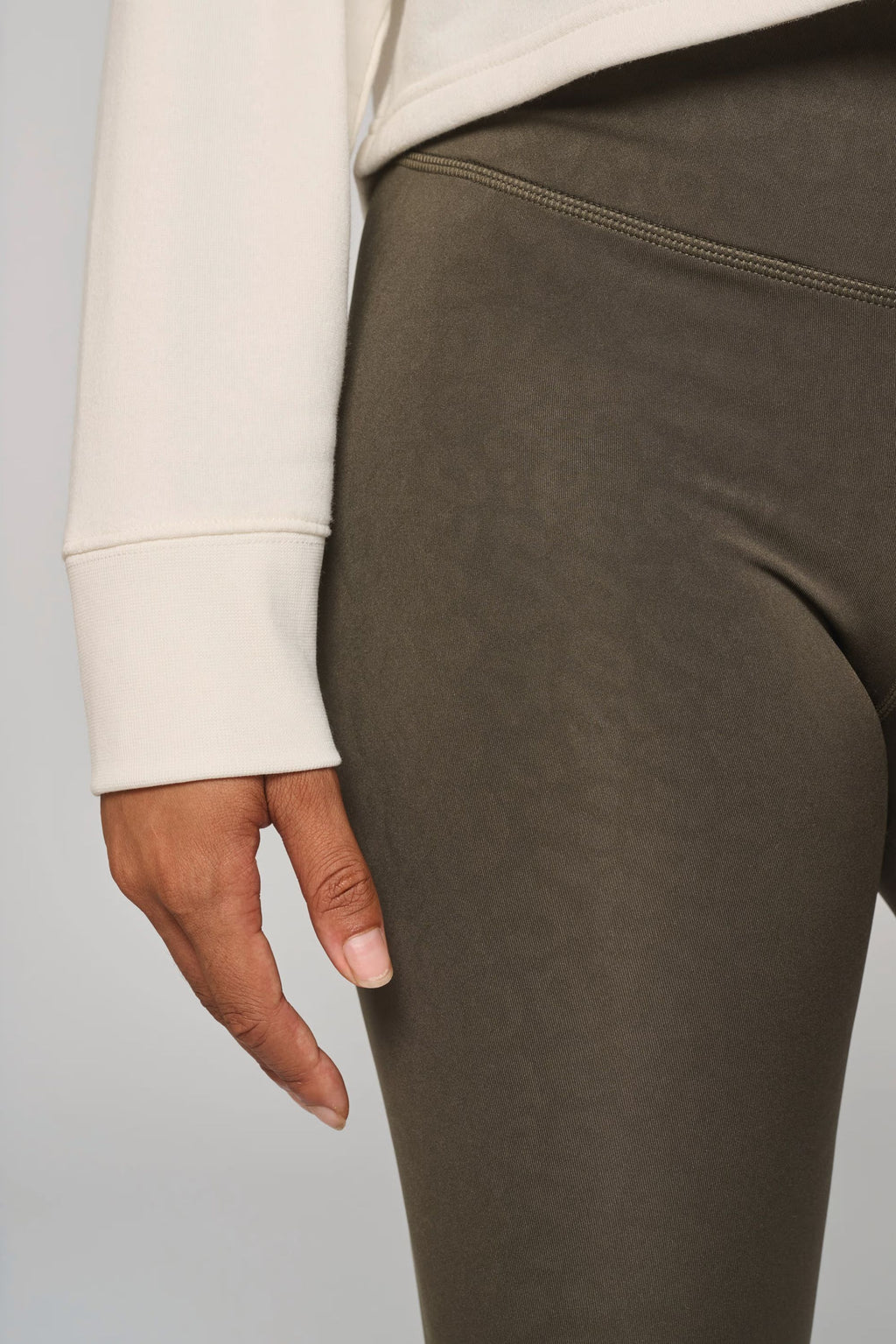 Sweat à capuche femme court – coton 270 g